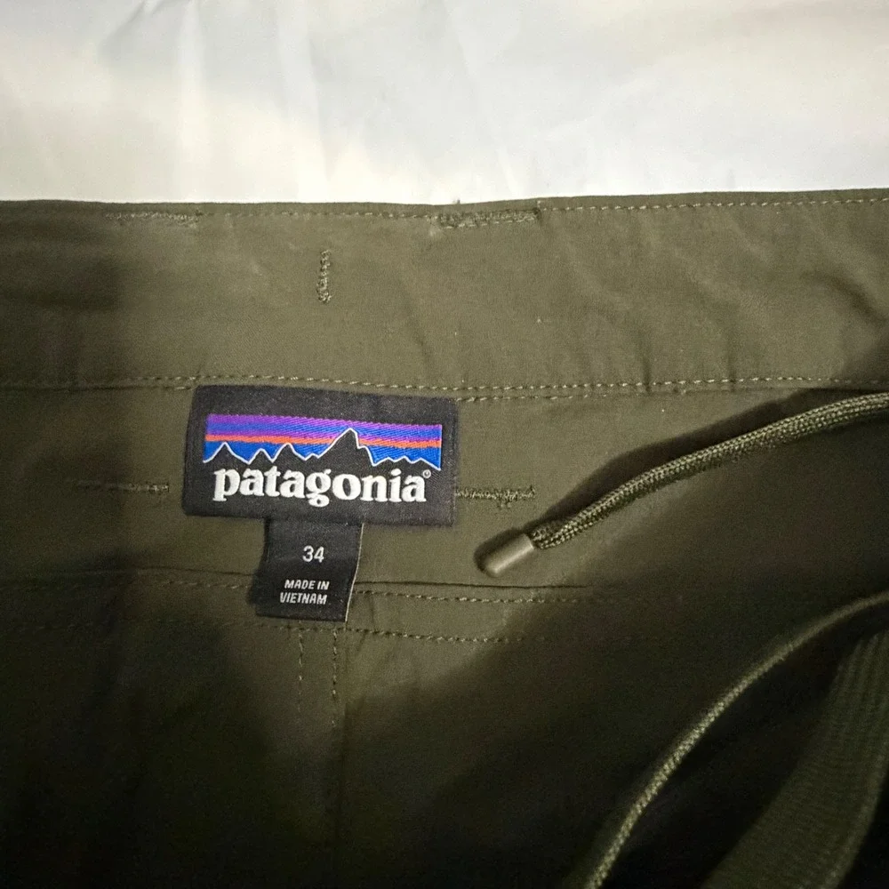 Patagonia Mens Quandary Hiking Shorts 34 Olive Green Stretch Nylon Utility Gorp